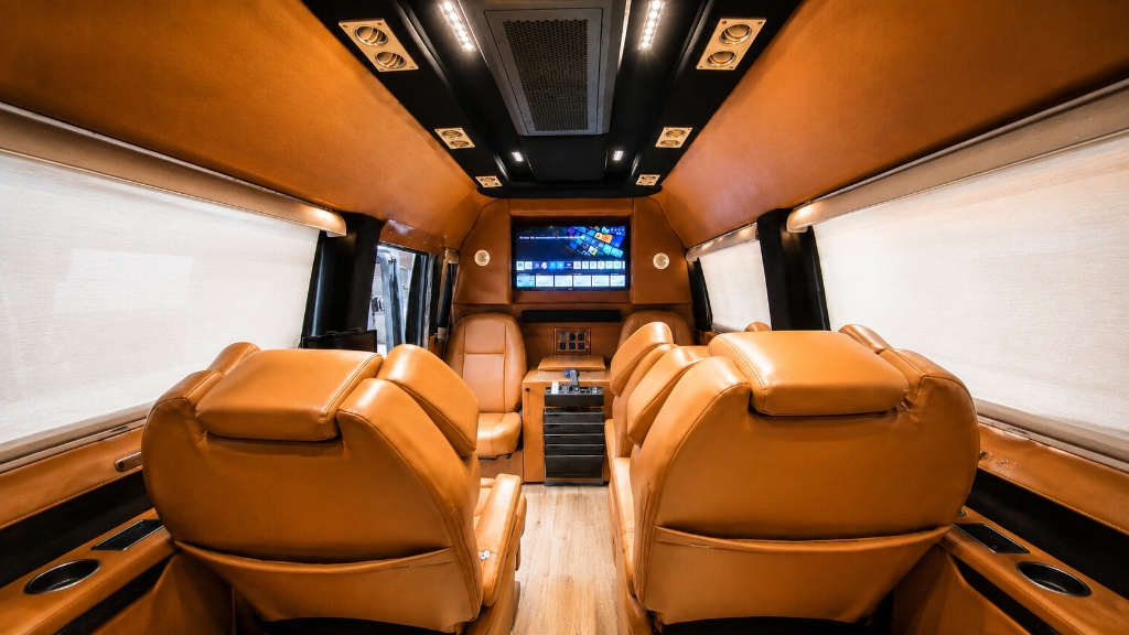 Elevated India caravan, exterior