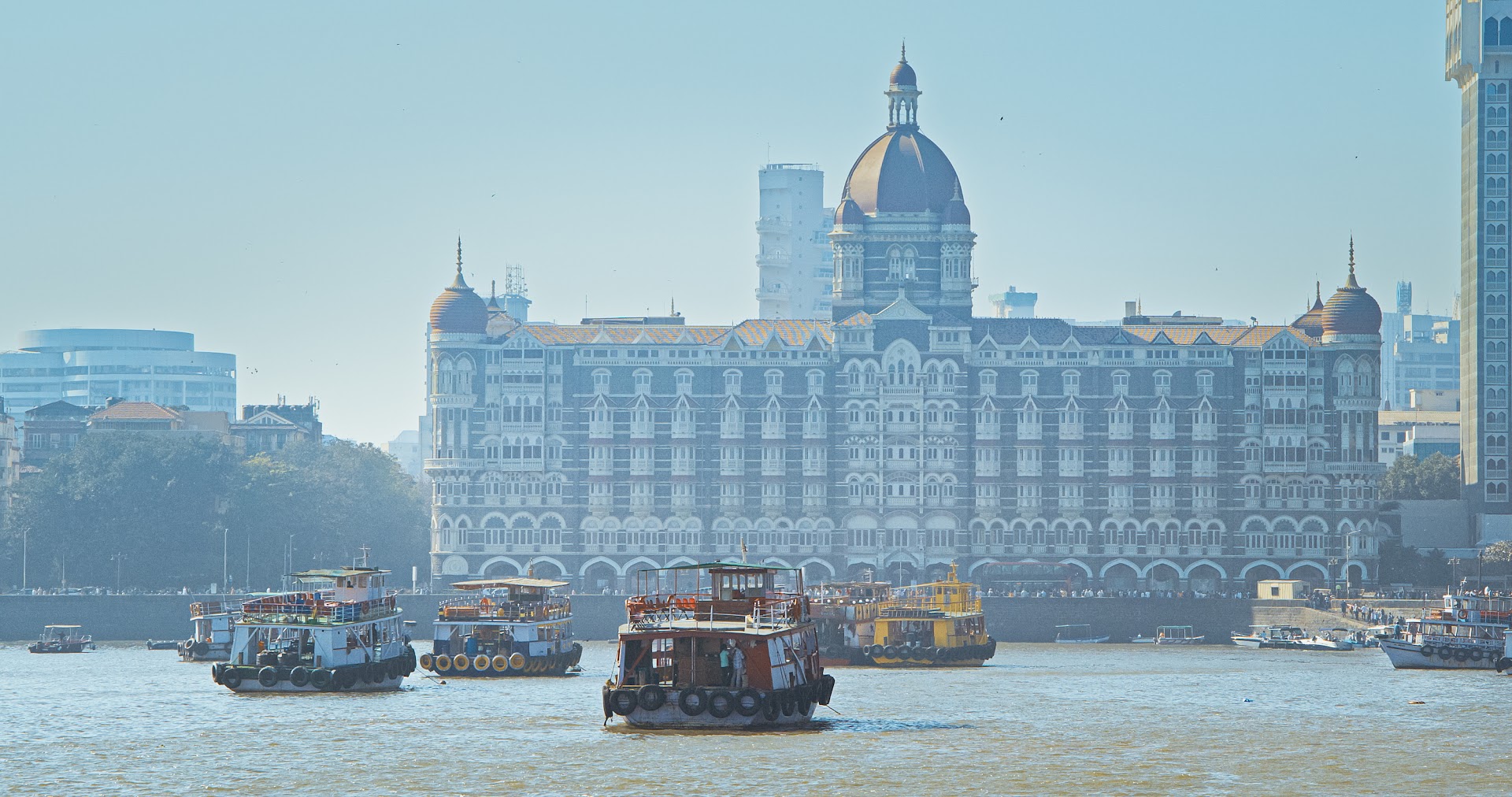 Mumbai harbour at the Gateway of India
